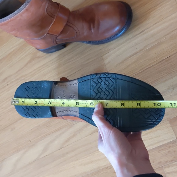 Moma distressed leather ankle boots - Picture 12 of 16